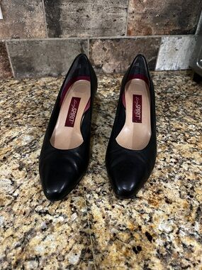 Easy Spirit Black Pointed-Toe Leather Heels Size:9 1/2